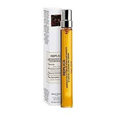 Rubbing the skin after spraying the perfume will destroy the bond and alter the scent. Amazon Com Maison Margiela Replica Jazz Club Travel Spray 0 34 Ounce Beauty