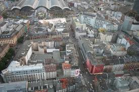 Das frankfurter bahnhofsviertel gibt auf den ersten blick den eindruck einer öffentlichen inszenierung abweichenden verhaltens. Frankfurts Stadtteile Bahnhofsviertel Frankfurt Tipp