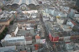 Ein ort mit selbsterklärendem namen wie der kotti oder die reeperbahn. Frankfurts Stadtteile Bahnhofsviertel Frankfurt Tipp