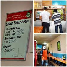 Pada awalnya lokasi warung bakso berada persis disamping smpn 3 malang, kemudian berpindah diseberangnya sampai dengan lokasi yang ditempati saat ini. Kuliner Malang Bakso Bakar Pak Man Putrinyanormal Com