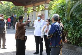 Di bandung, sudah ada beberapa stasiun tv yang penjelasan televisi digital. Infopublik Pemerintah Akan Bangun Infrastruktur Kawasan Rebana Dan Jabar Bagian Selatan