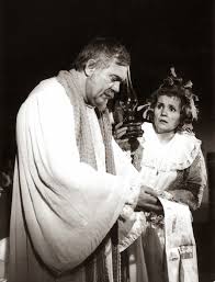 Dem radulescu was a famous romanian film and theater actor.he was born on september 21, 1931 in ramnicu valcea, romania. Dem RÄƒdulescu National Theatre Bucharest