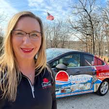 Hi! We are looking for a 6bedroom home