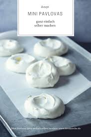 Mini Pavlova Mit Joghurt Und Granatapfelkernen Dee S Kuche Rezept Mini Pavlova Pavlova Sommernachtisch