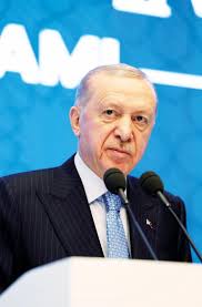 Ahmet HAKAN Erdoğan'ı hapse attıklarında sokaklar ne durumdaydı