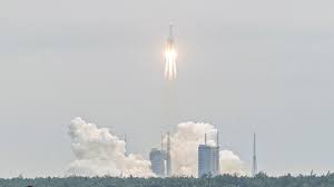 Giant chinese rocket's debris could crash down in new york. Khahou D1k8nom