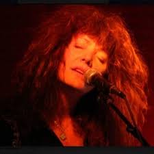 Marie Burns (@Miabreak)