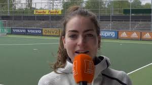 De aanvoerster van amsterdam viel zondagmiddag in de troostfinale tegen het duitse der club. Eva De Goede Archives Hockey Hooked