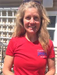 Mary Etta's Instagram, Twitter & Facebook