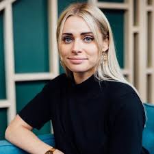 Kristina (@KristinaKaite)