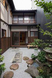 Desain rumah modern, banyak yang bingung antara gaya modern dan gaya kontemporer. Desain Rumah Ala Jepang Tradisional Modern Minimalis