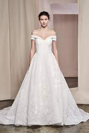 Carmen geiss schreibt zu dem bild: Brautkleid Im Prinzess Stil Mit Spitzenrock Und Schleppe Sowie Schulterfreiem Carmen Ausschnitt Von Justin Alexander Signature Modell 99090 Zinnia Heiraten Mit Braut De