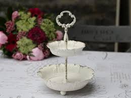 Unter anderem geschirr set landhaus und viele zusätzliche. Etagere Schalen Etagere Antique Weiss 2 Ebenen 25x18cm Shabby Landhaus Sonstige Dekoration Zauberhafter Landhausstil