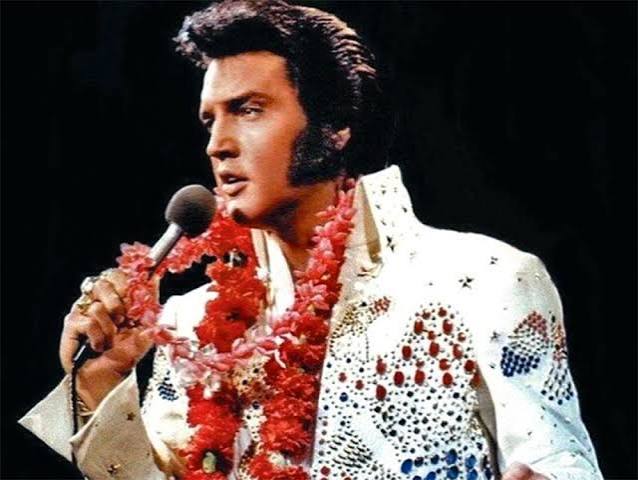 Danh ca Elvis Presley: Hiện thân của giấc mơ Mỹ