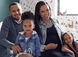Abc/byron sonya curry has always been the kind of mother who instilled the best in her children. Stephen Curry Ehefrau Vermogen Grosse Tattoo Herkunft 2021 Taddlr