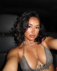 Raelynn Inez - Free sexy pics, galleries & more at Babepedia