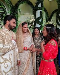 Deepika Padukone N Ranveer Singh With Miss Malini Deepveerkishadi Deepveer Bollywood Wedding Deepika Ranveer Bollywood Celebrities