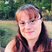 Lisa Silvey's Instagram, Twitter & Facebook