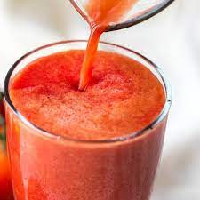 Salah satu manfaat jus tomat berasal dari kandungan vitamin, mineral, dan fitonutrien yang satu gelas jus tomat menghasilkan 74 persen nilai harian untuk vitamin c dan 22 persen untuk vitamin a. Cara Membuat Jus Tomat Untuk Diet Enak Dan Sekaligus Jadi Peluntur Lemak Lifestyle Liputan6 Com