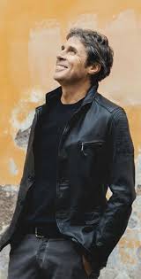 Explore tweets of luca barbarossa @lbarbarossaluca on twitter. Luca Barbarossa Scrivo Canzoni Di Notte Le Strofe Mi Vengono Nel Dormiveglia Corriere It