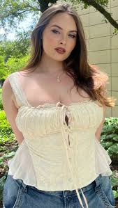 Erin Klay - Free sexy pics, galleries & more at Babepedia