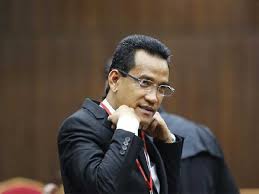 Constitutional lawyer lecturer tidak ikut perkubuan politik instagram: Refly Harun Mendadak Dicopot Dari Jabatan Komisaris Utama Pelindo I