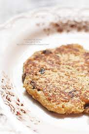 Menariknya, resipi ini bukan sahaja lazat tetapi juga sangat berkhasiat kerana mengandungi bijirin oat dan juga madu. Fha Selemak Santan Lempeng Oat Bermadu Yang Lembut Sedap Sarapan Ibu Berpantang