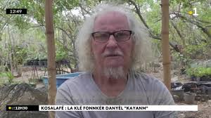 Kosalafé ! La klé fonnkér Danyèl ! Nout lang lé zoli kosa zot i di zot?  Danyèl Waro i larg son fonnkèr ek son bann morso ansam Hermina Lasson!  Zordi li koz su son morso «Kayanm » , Retrouvez Kosalafé ...