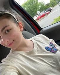 Violet Thornton (@violetethornton) • Instagram photos and videos