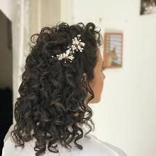 When choosing between having your hair up or down, settling on somewhere in the middle. 32 Best Shoulder Length Curly Hair Cuts Styles In 2021