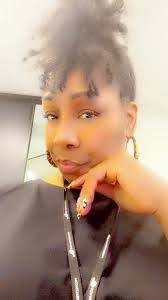 Anybody do loc reties? Yall know the thing you do to sister locs 😮‍💨