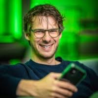 1000+ "Lucking" profiles