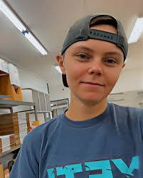 Me "honey take a picture of how happy I am when my @liraclinical order  comes 1st is mine, 2nd is his 😅 This man is great at everything...except a  flattering picture lol