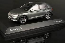 Rastar audi rc car, 1/14 audi r8 performance model toy car sports racing remote control car for adults boys girls kids. Paragon Models Audi Sq5 Daytona Gray Diecastsociety Com