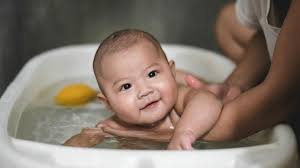 My 9 month old is suddenly afraid of bath time. Baby Bath Temperature What S The Ideal Plus More Bathing Tips