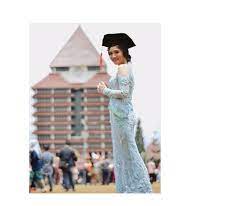 Model kebaya brokat semi formal bali. 33 Inspirasi Model Baju Kebaya Modern Untuk Wisuda Updated 2021 Bukareview