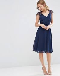 Il y a 68 produits. Robe Femme Genoux