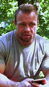 Zajímá mě váš názor 💆🏼‍♂️ ➡️💬 Vykašlete se na neúspěchy. Budťe silný a  myslete pozitivně. Myslete na to, že vždycky může být hůř. 💆🏼‍♂️ 👉🏼  SLEDUJ pro více kontetu🌟