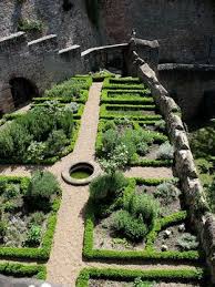 Pin By Fraulein Marie On Meet Me In The Garden Herb Garden Design Herb Garden Garden