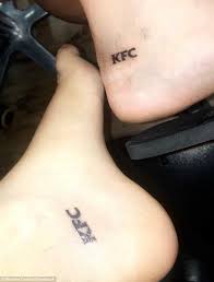 Dövme, tattoo, dövme fikirleri hakkında a sunflower tattoo is a symbol of the sun and the eternal movement towards light. Kfc Free Chicken Winner Has Tattoo Of Fried Chicken She Got At Schoolies On Gold Coast Express Digest