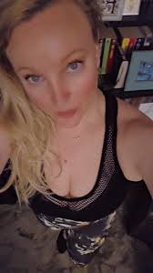 This morning was a *full-on* conditioning session—and these ladies  absolutely crushed it! 💪🔥 Instead of our usual circuit stations, I  switched things up with 7 lanes of non-stop movement: Walking Lunges,  Dumbbell