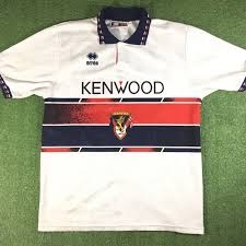 Genoa cricket and football club, commonly referred to as genoa (italian pronunciation: Genoa Cfc Weg Fussball Trikots 1993 1994 Sponsored By Kenwood