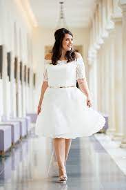 Mit der betonten taille und dem bindeband macht das. Brautkleider Grosse Grossen Erlebe Kussdiebraut Plus Size Brautmode