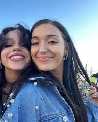 Chloe Bernard (@chloeabernard) • Instagram-Fotos und -Videos