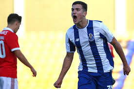 The match kicks off at 18:00 uk time. Ledman Ligapro Fc Porto B X Benfica B Photos Leballonrond Fr