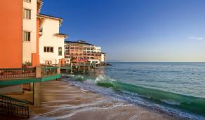 With a free full breakfast and whether you are here for beach bumming or training, count on us to make your stay the best it can be. Monterey Plaza Hotel Spa Monterey Ca California Beaches