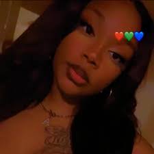 Deidra Dunlap's Instagram, Twitter & Facebook