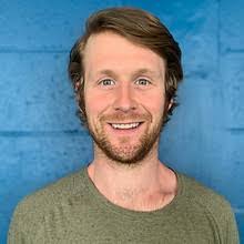 Paula Munroe's Instagram, Twitter & Facebook