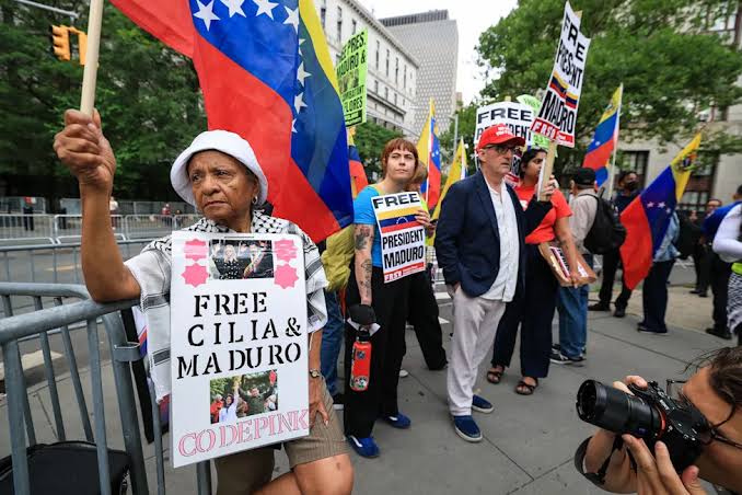 Venezuela's Nicolás Maduro to face trial next June in NYC on narco-terrorism charges - Yahoo