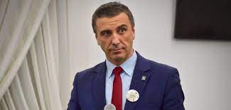 Pytanie zasadnicze dotyczy tego, czy będzie chciał. Jaroslaw Sachajko Ocenia Pol Roku Dzialalnosci Ministra Pudy